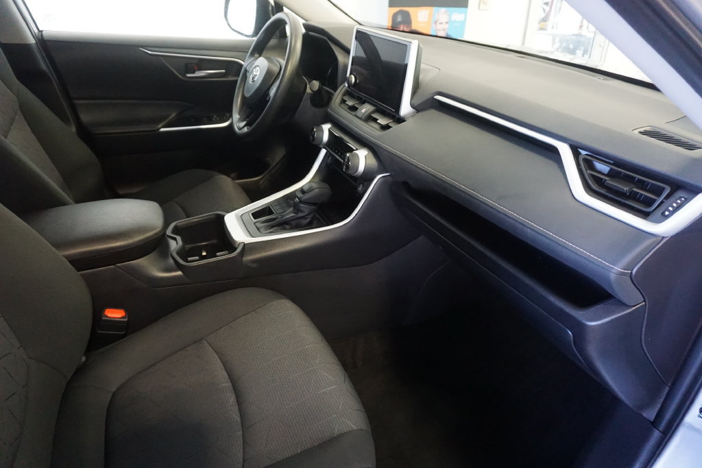 Certified 2025 Toyota RAV4 XLE AWD/4WD image 24