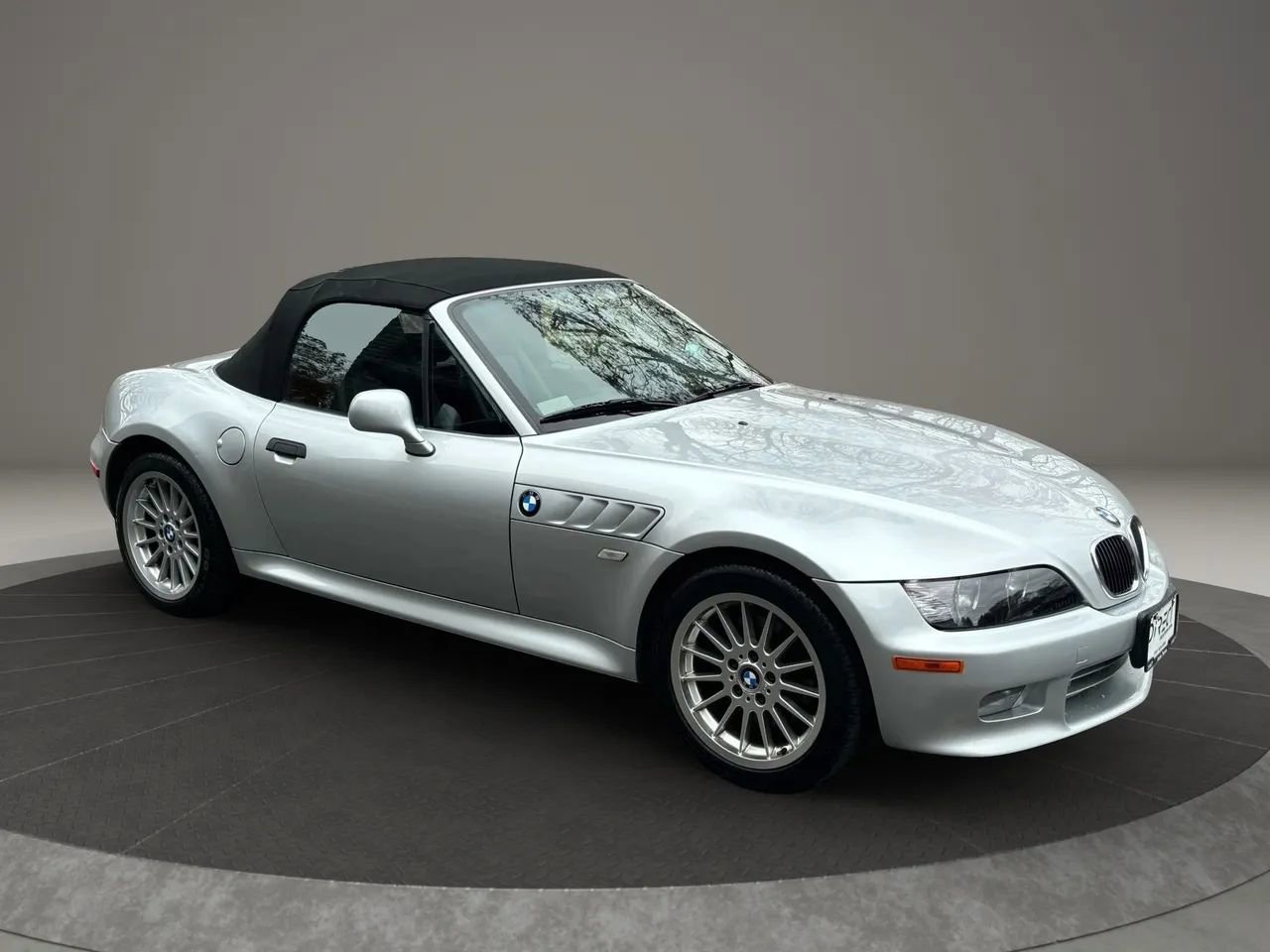 Used 2002 BMW Z3 3.0i image 10