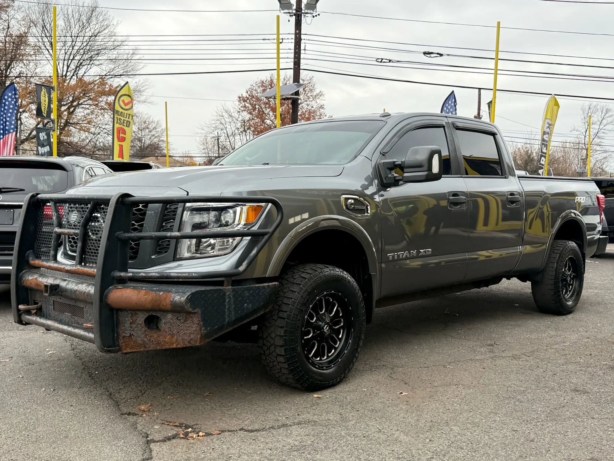 Used 2017 Nissan Titan PRO-4X w/ Pro-4x Convenience Package image 3