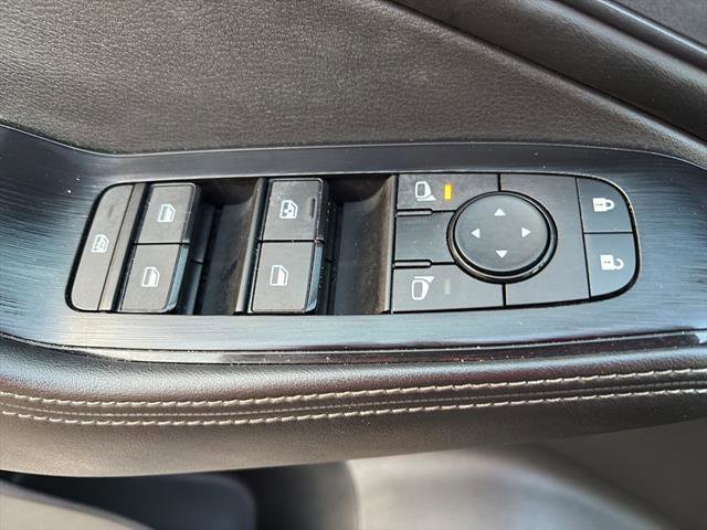 Used 2024 Nissan Rogue SV image 36