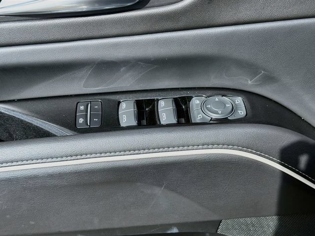 Used 2021 Cadillac Escalade Premium Luxury w/ LPO, Illumination Package RWD image 18