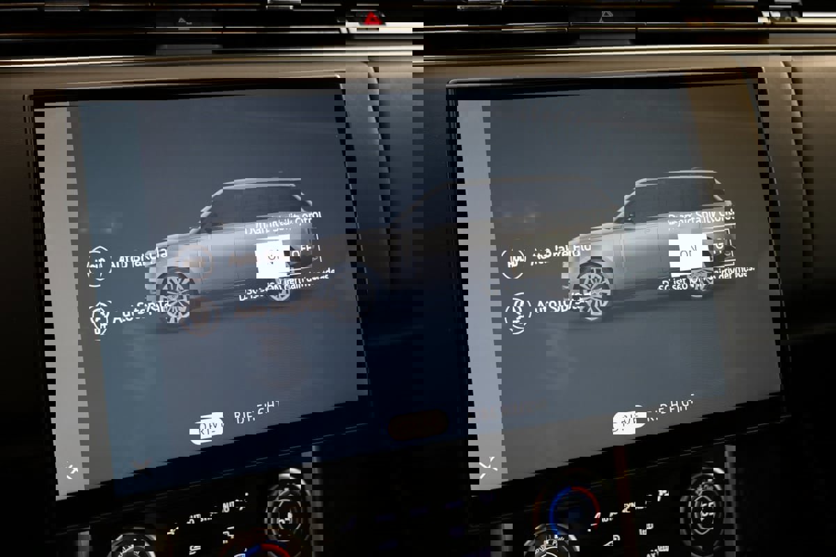 Used 2022 Land Rover Range Rover Long Wheelbase First Edition image 59