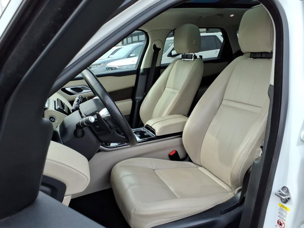 Used 2020 Land Rover Range Rover Velar S image 4