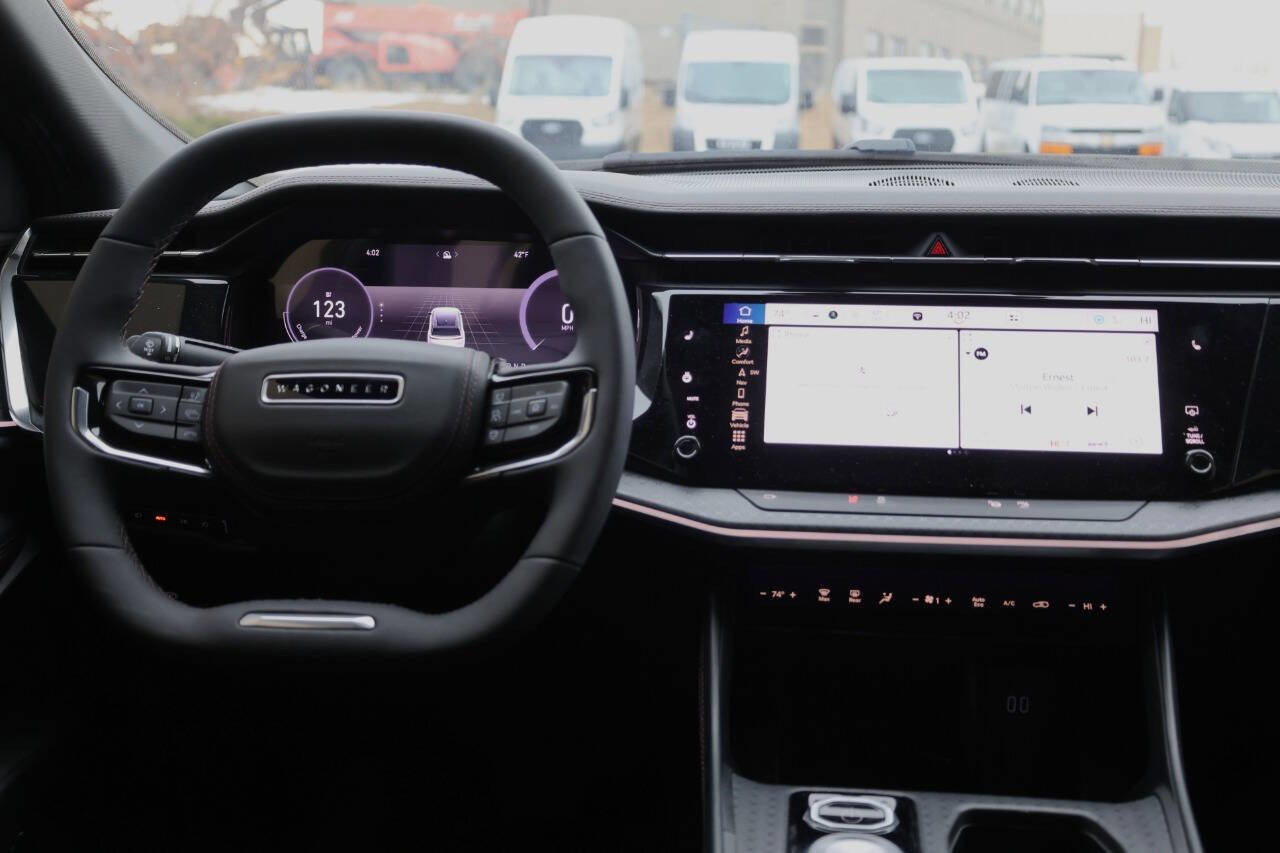 Used 2025 Jeep Wagoneer S Limited image 22