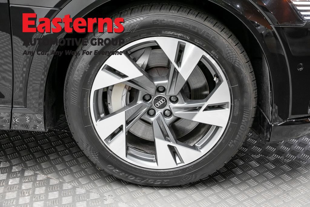 Used 2021 Audi e-tron Premium w/ Convenience Plus Package AWD/4WD image 33