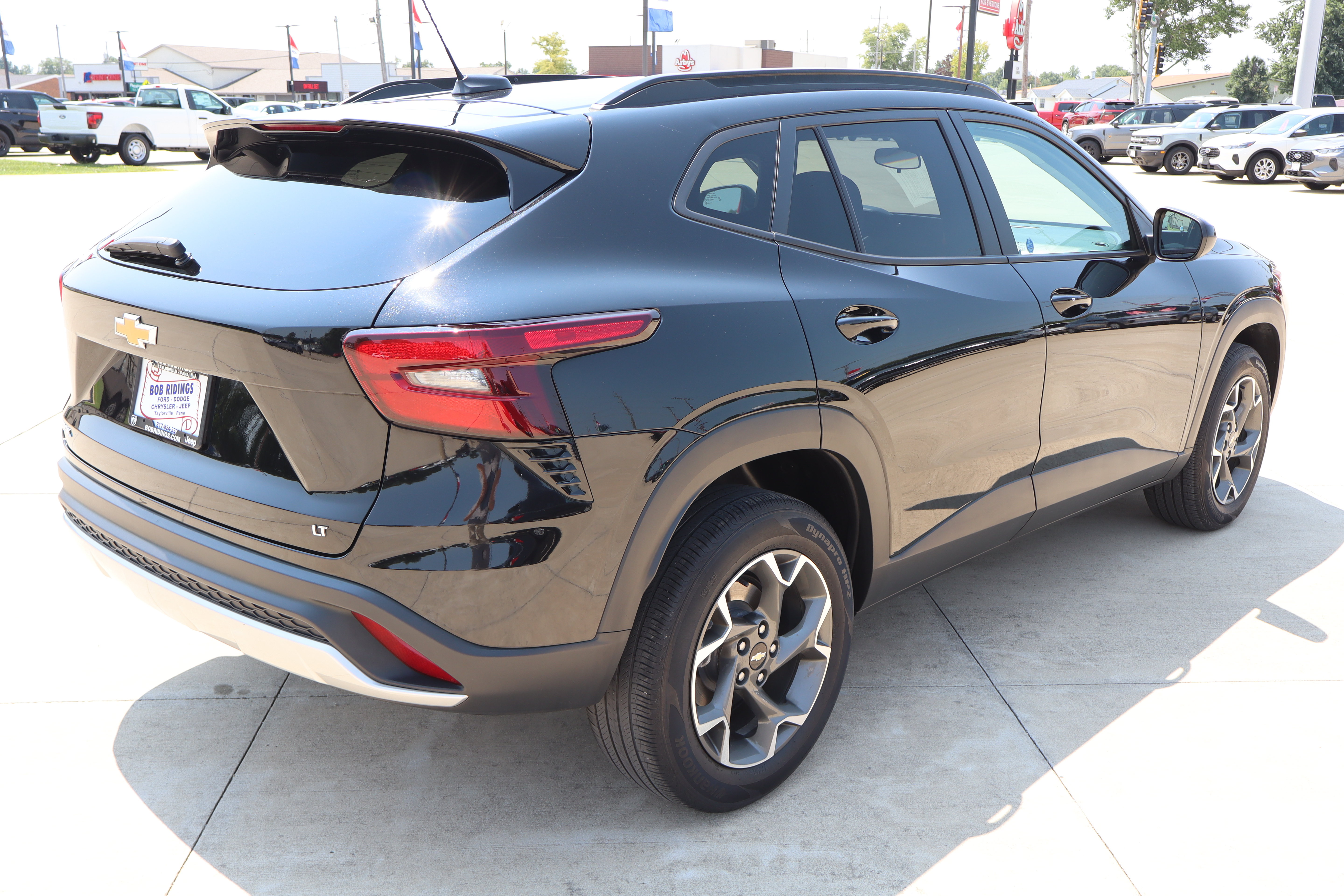 Used 2024 Chevrolet Trax LT w/ Driver Confidence Package FWD image 5