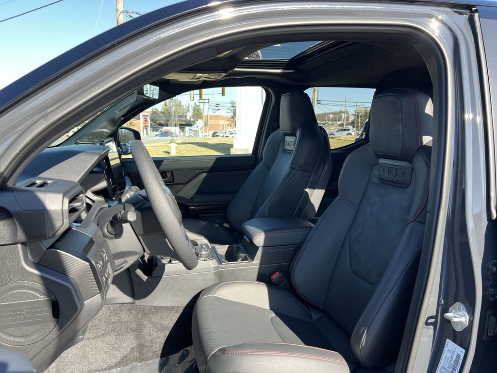 Used 2025 Toyota Tacoma TRD Pro image 13