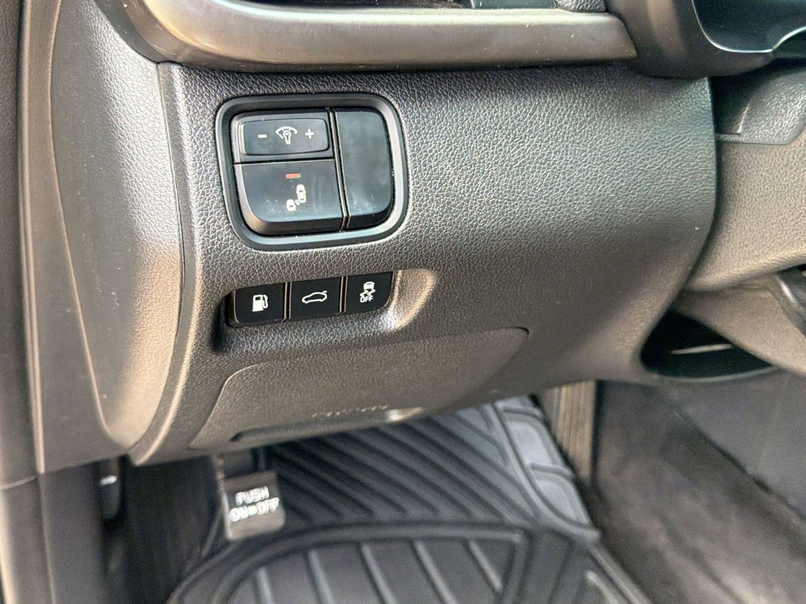 Used 2018 Kia Optima LX FWD image 18