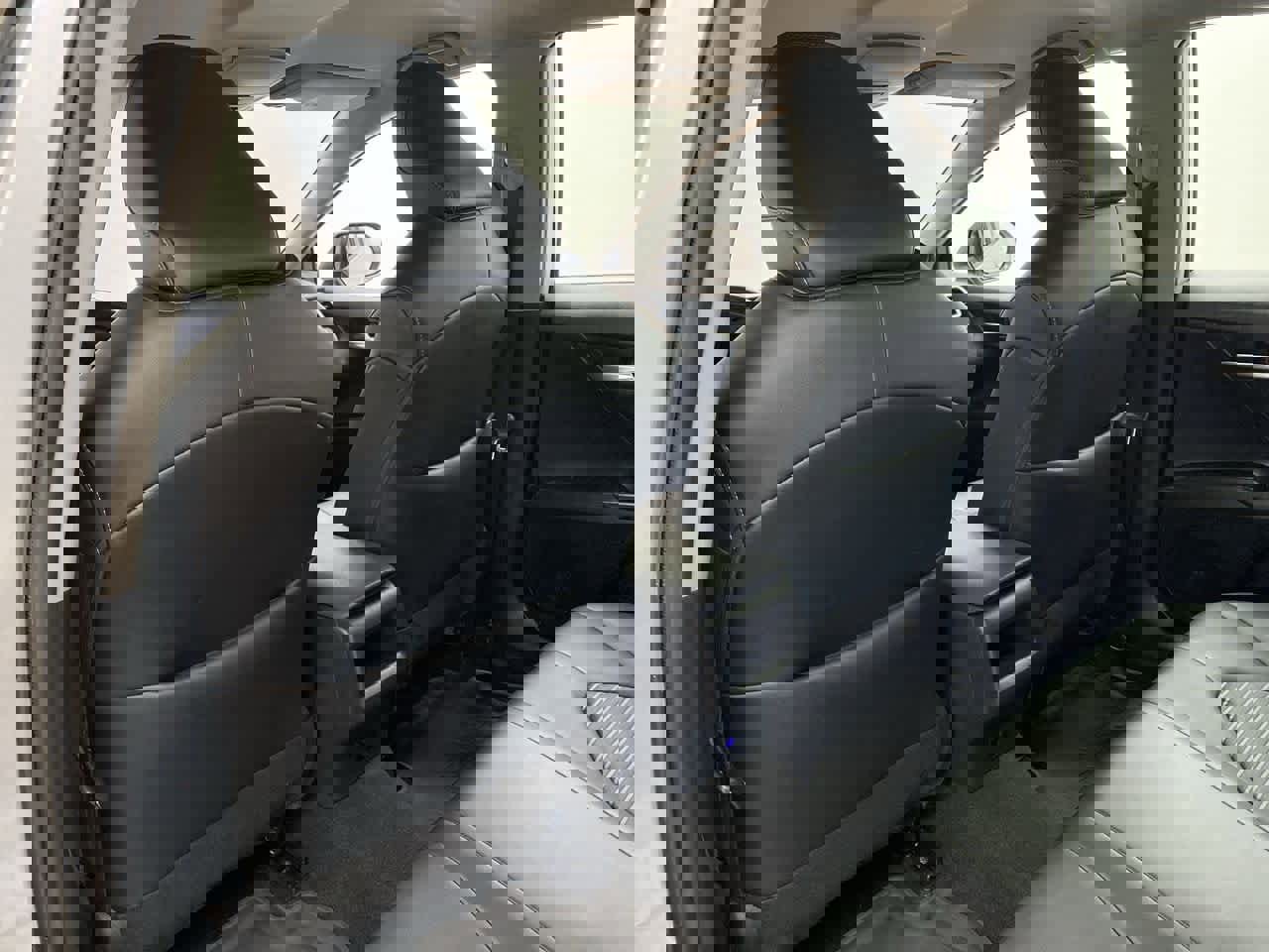 Used 2024 Toyota Camry SE image 16