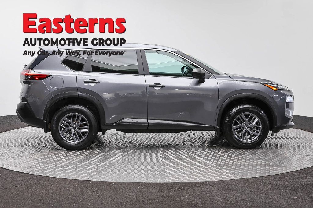 Used 2023 Nissan Rogue S AWD/4WD image 5