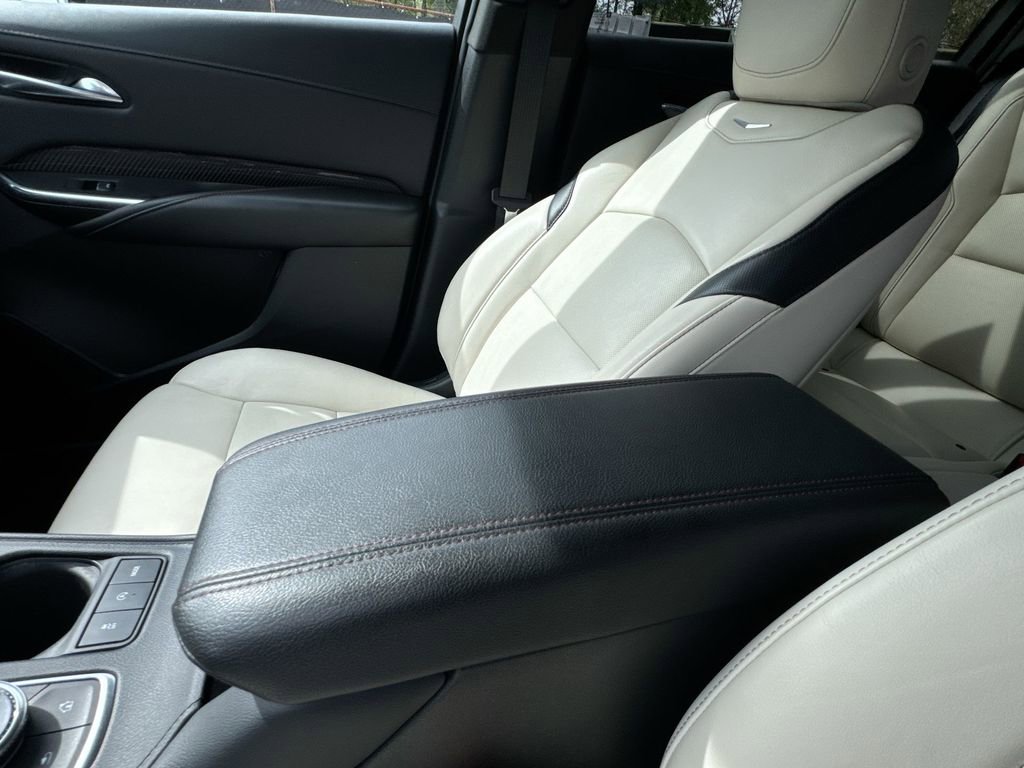 Used 2022 Cadillac XT4 Sport w/ Comfort Package image 24