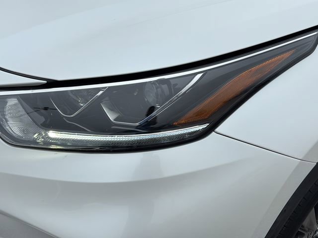 Used 2020 Toyota Highlander Platinum FWD image 26