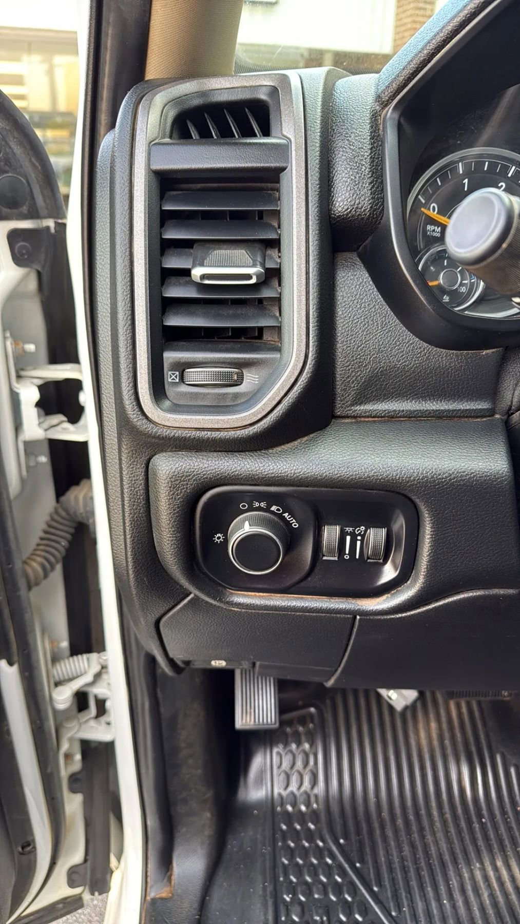 Used 2020 RAM 4500 Tradesman image 15