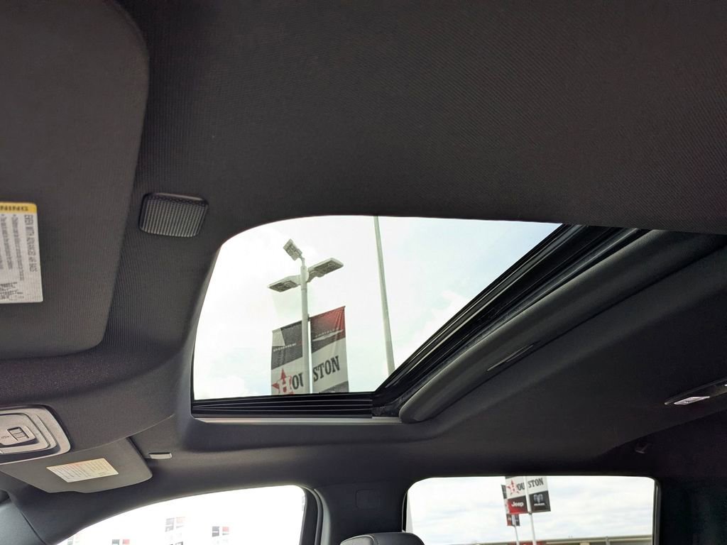 Used 2024 GMC Sierra 2500 AT4 w/ AT4 Premium Plus Package image 17