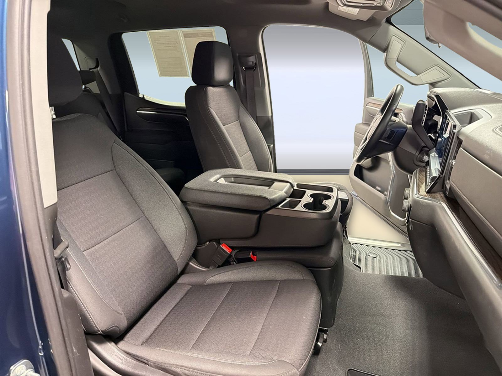 Used 2023 Chevrolet Silverado 1500 LT image 31