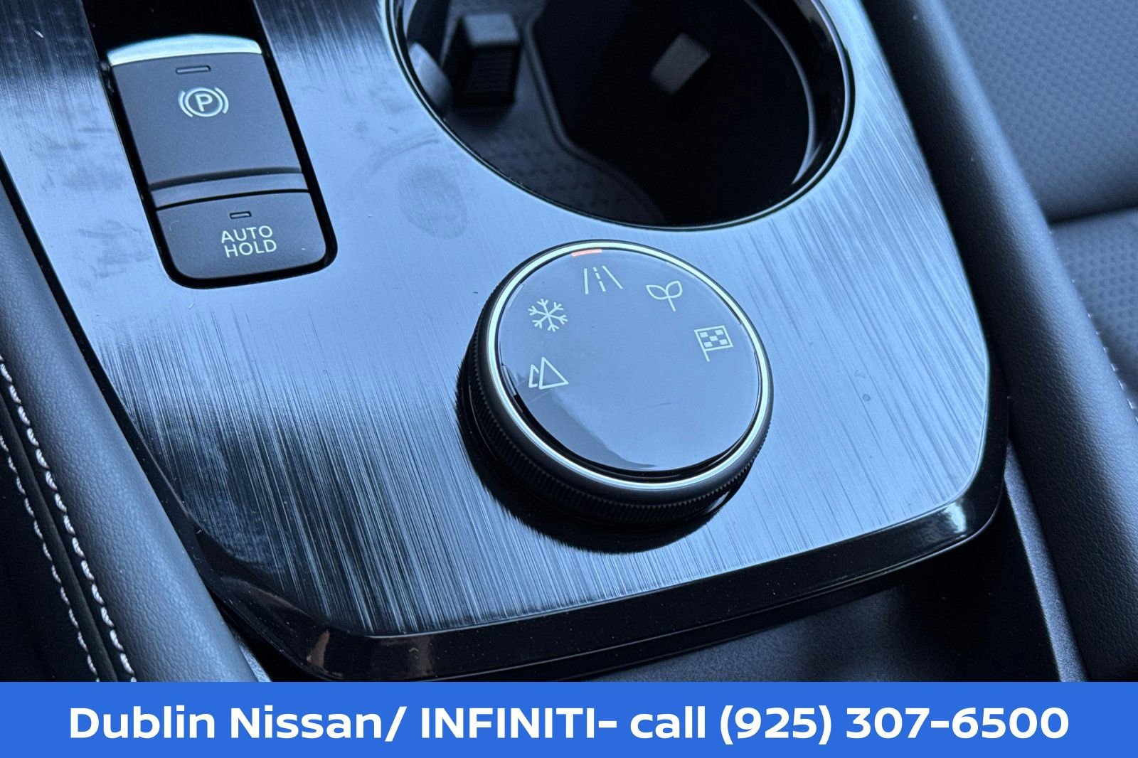 New 2026 Nissan Rogue Platinum w/ Tech Package AWD/4WD image 37