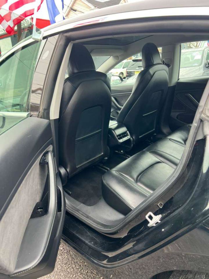Used 2019 Tesla Model 3 Standard Range Plus image 7