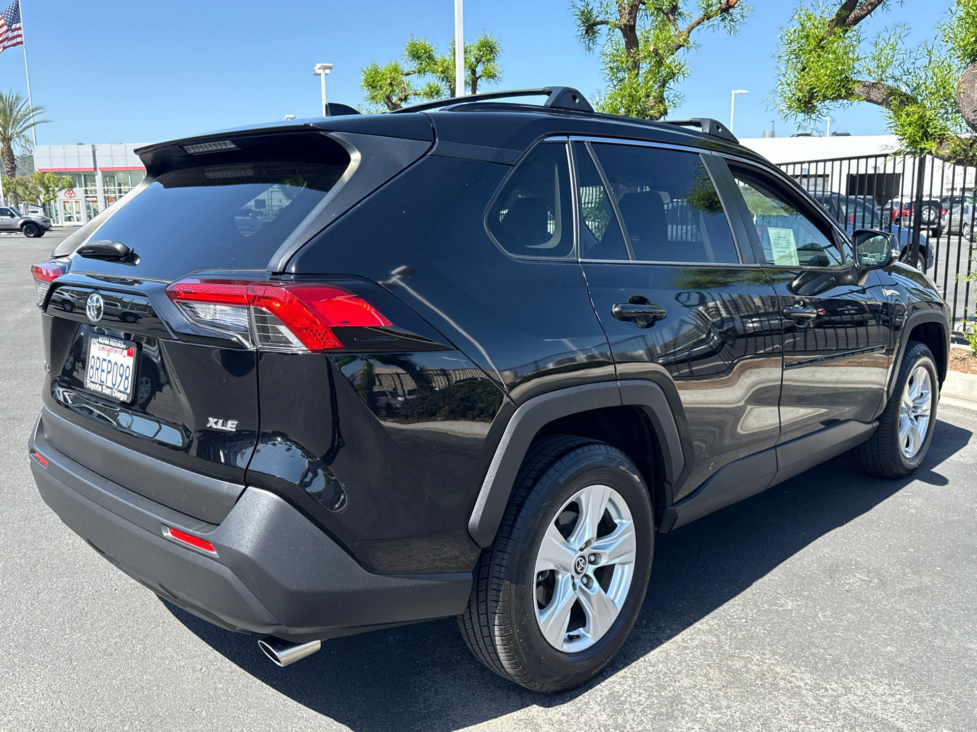 Used 2020 Toyota RAV4 XLE w/ All Weather Liner Package image 12