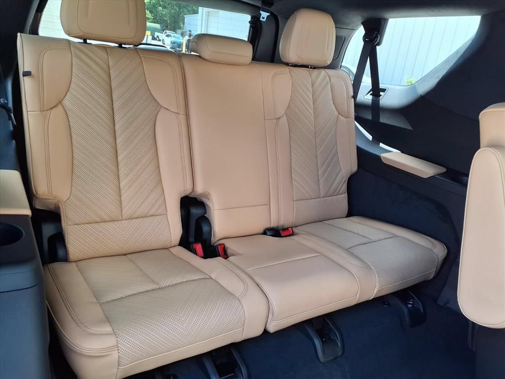 New 2026 Cadillac Escalade IQL Sport 2 w/ LPO, ONYX Package AWD/4WD image 11