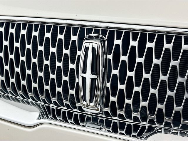 Used 2019 Lincoln Nautilus Reserve w/ Cargo Utility Package image 26