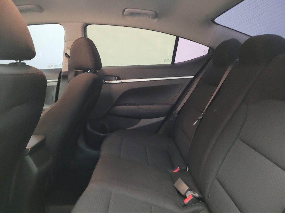 Used 2020 Hyundai Elantra SE w/ Cargo Package (C1) image 18