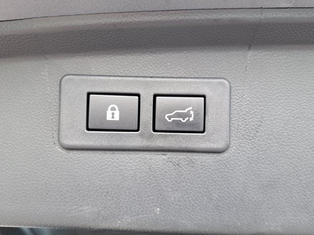 Certified 2025 Subaru Outback Limited AWD/4WD image 30