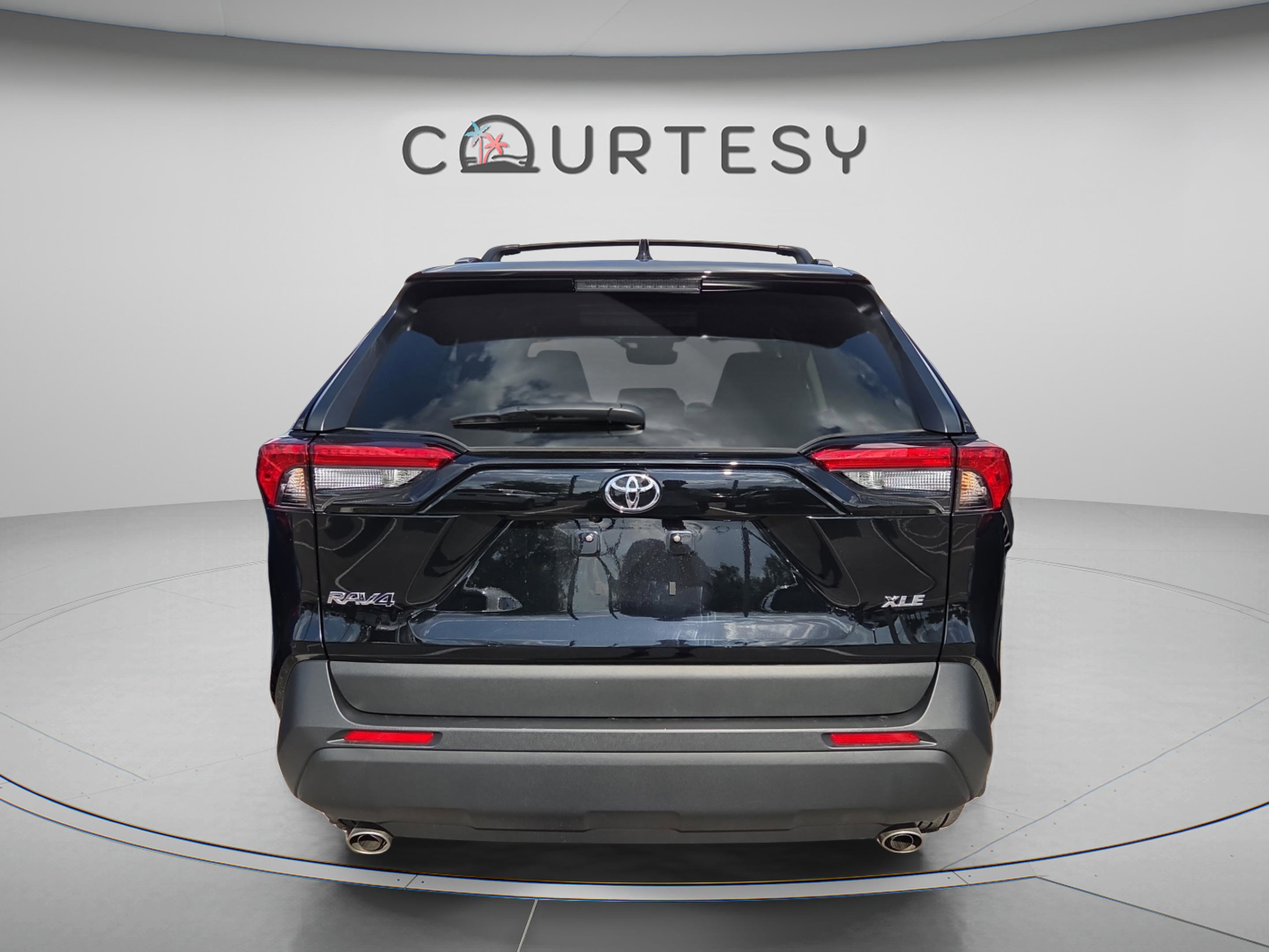 Certified 2025 Toyota RAV4 XLE image 2