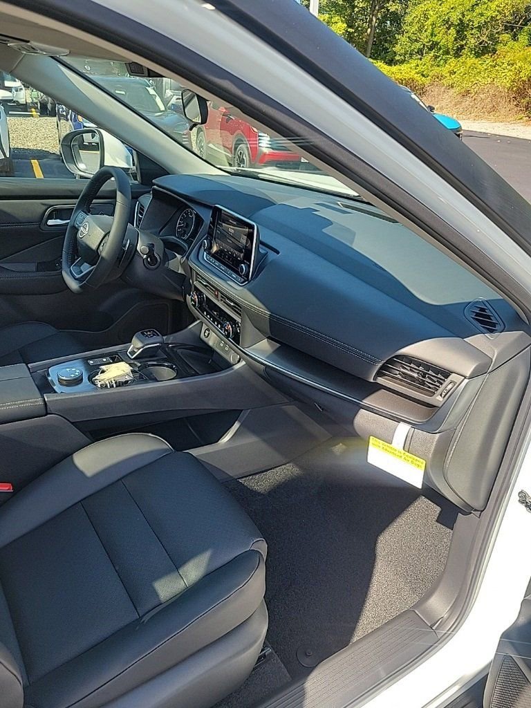 New 2026 Nissan Rogue SV w/ SV Premium Package image 29