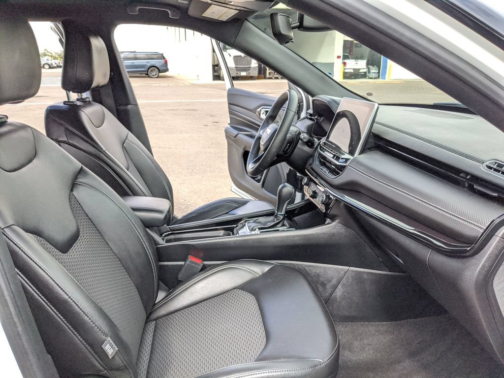 Used 2023 Jeep Compass Latitude AWD/4WD image 20