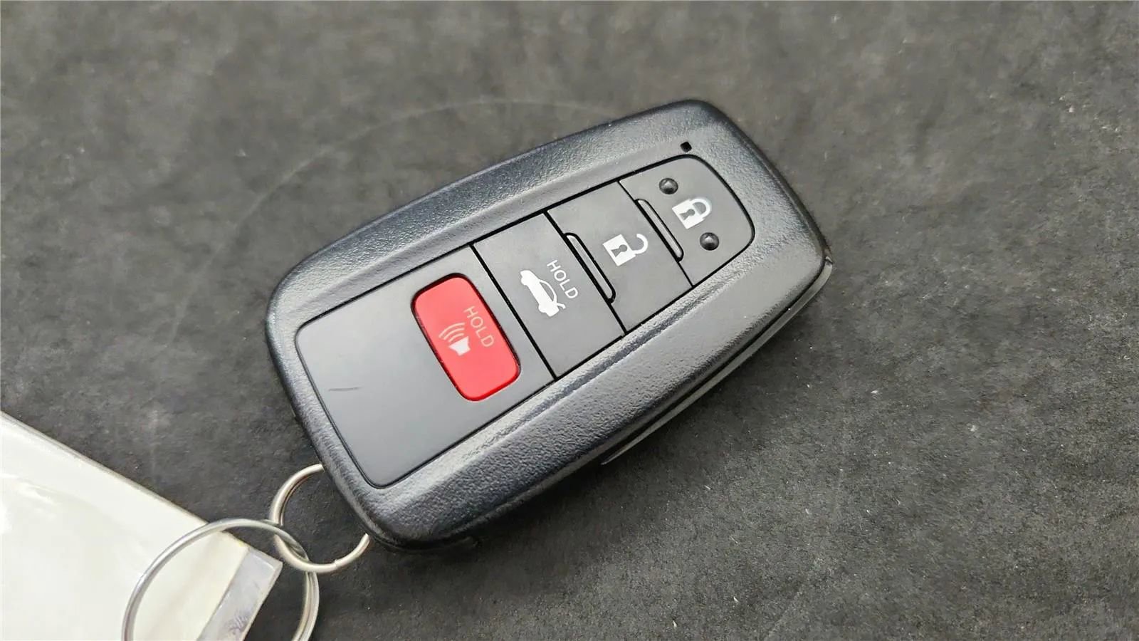 Used 2020 Toyota Camry SE image 37