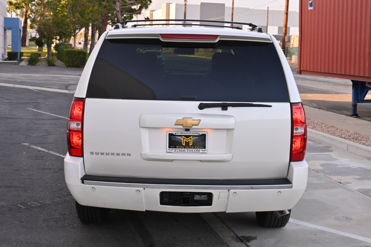 Used 2013 Chevrolet Suburban LTZ RWD image 6