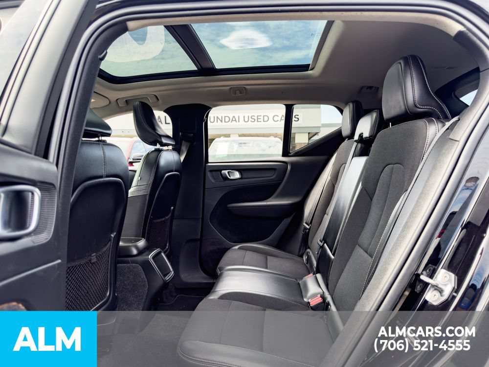 Used 2020 Volvo XC40 T5 Momentum AWD/4WD image 18
