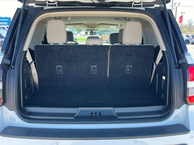 Used 2023 Ford Expedition XLT image 32