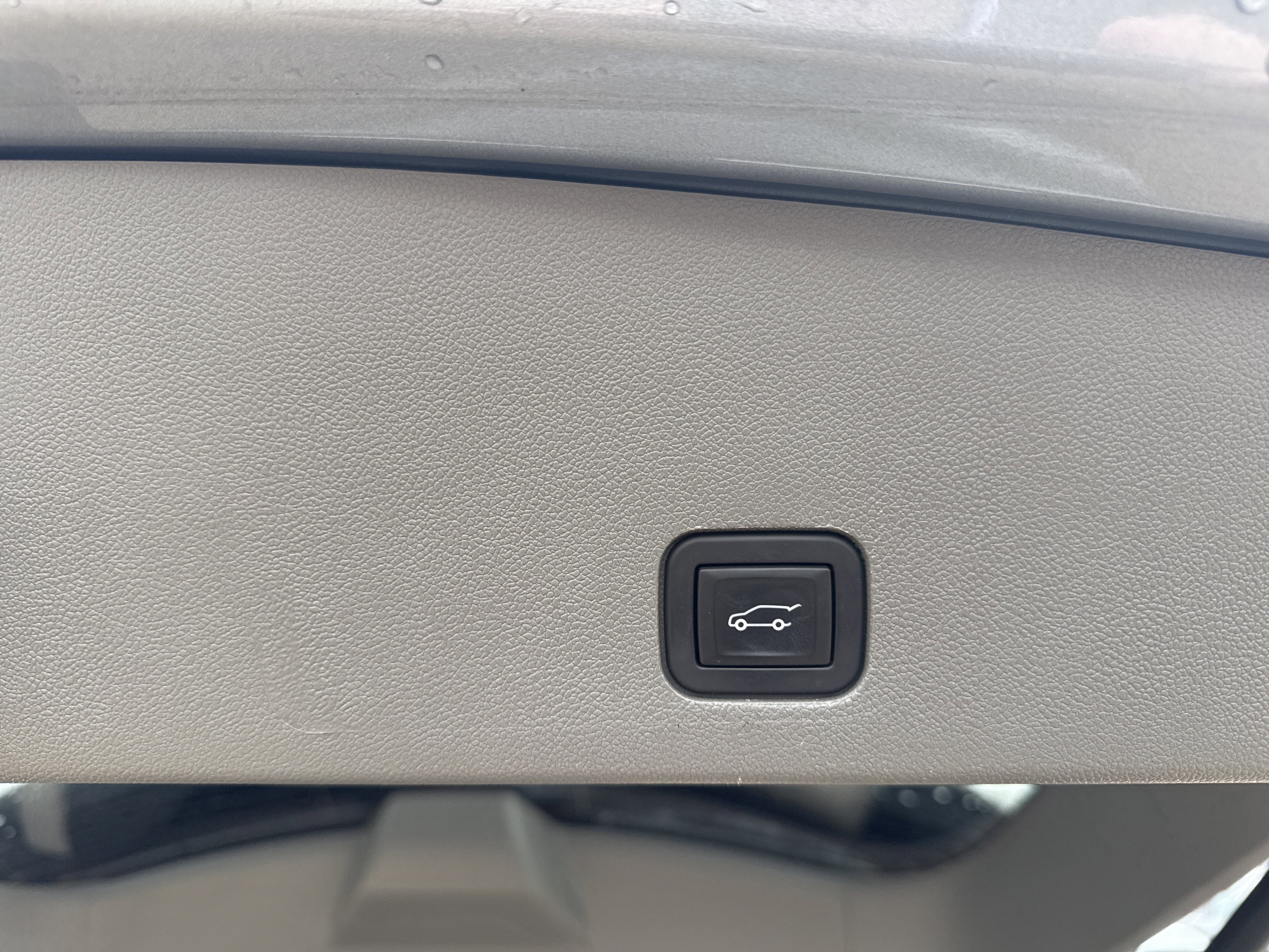 Certified 2024 Cadillac XT6 Premium Luxury w/ LPO, Floor Liner Package image 9