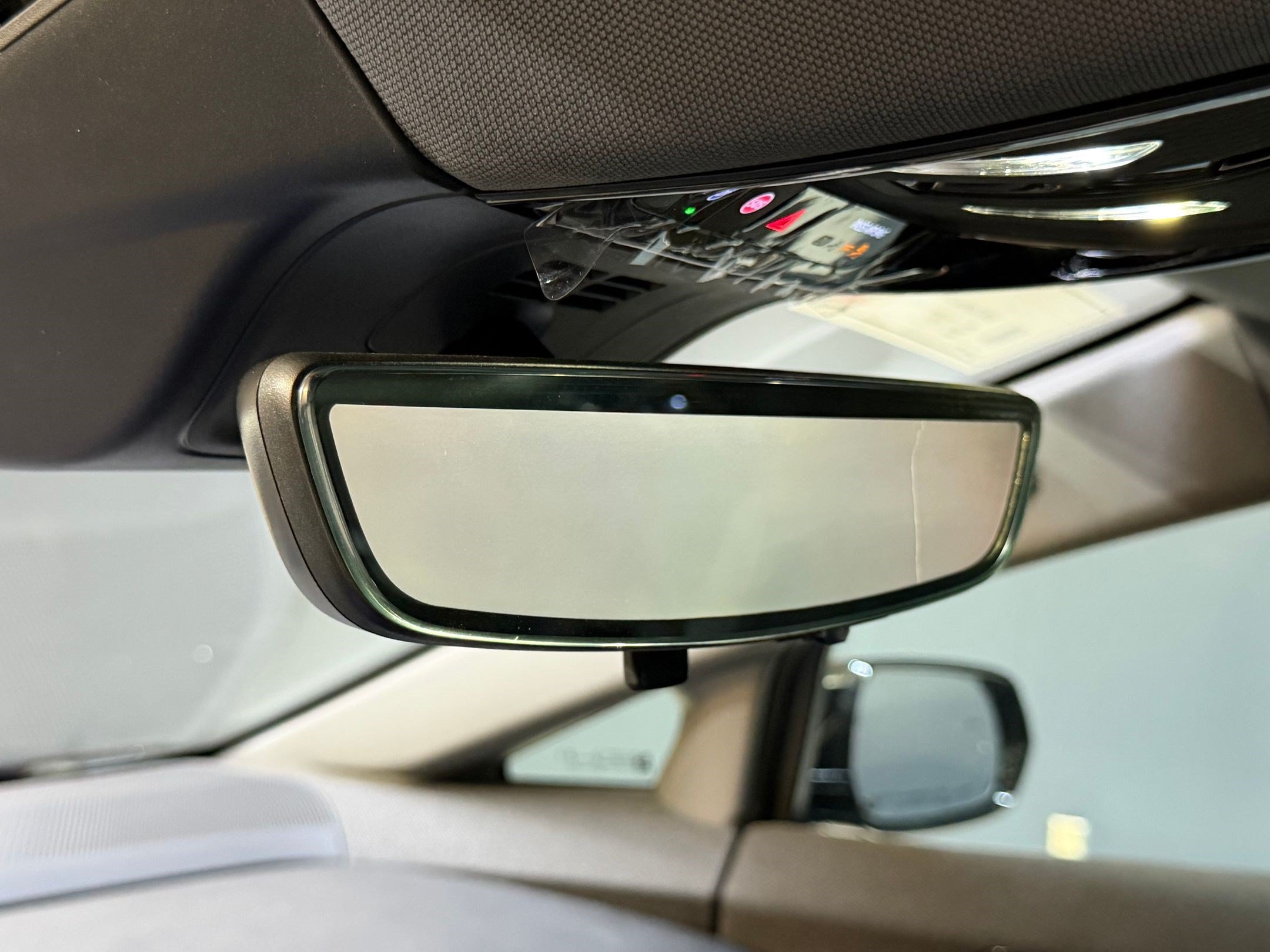 New 2026 Cadillac Optiq V AWD/4WD image 19