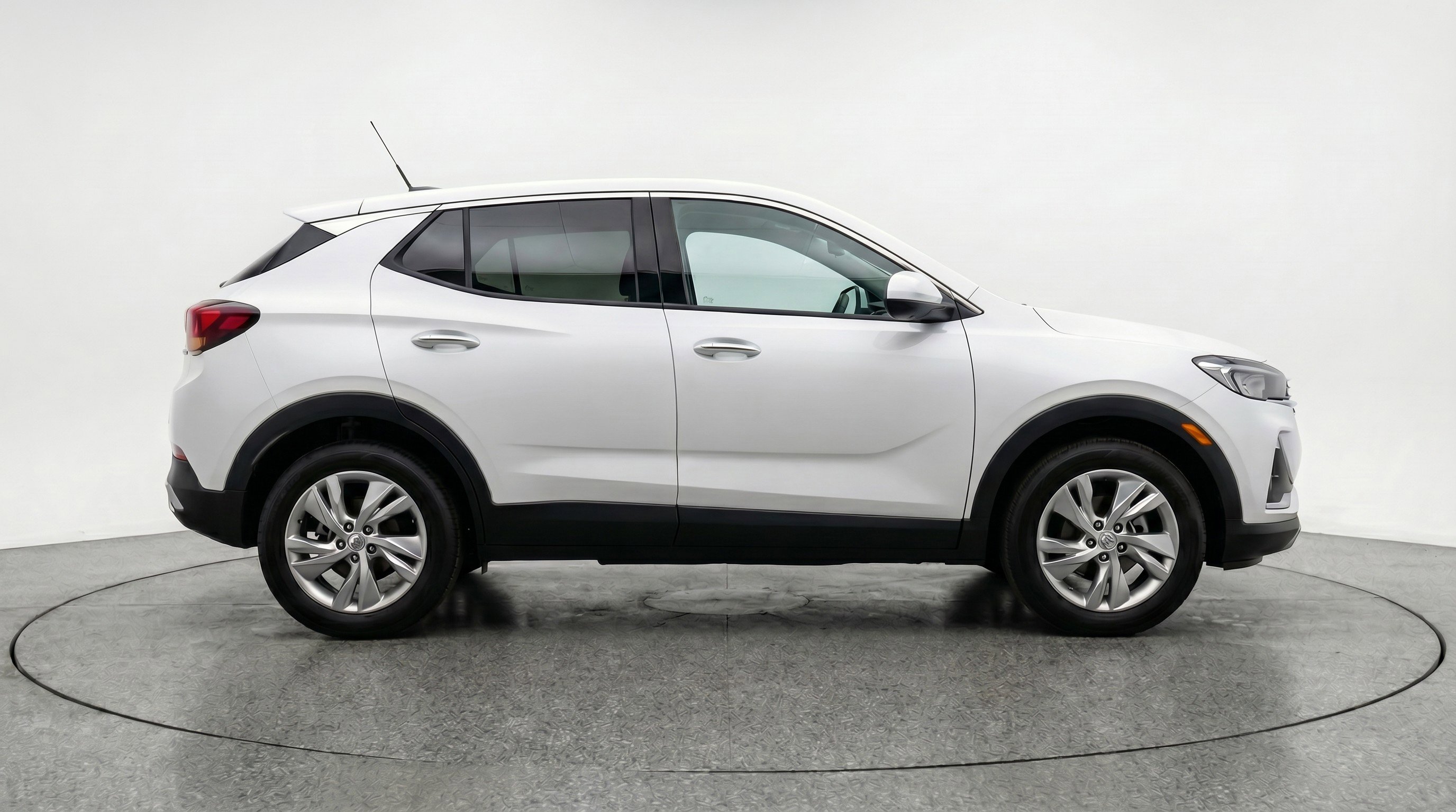 Used 2025 Buick Encore GX Preferred AWD/4WD image 11