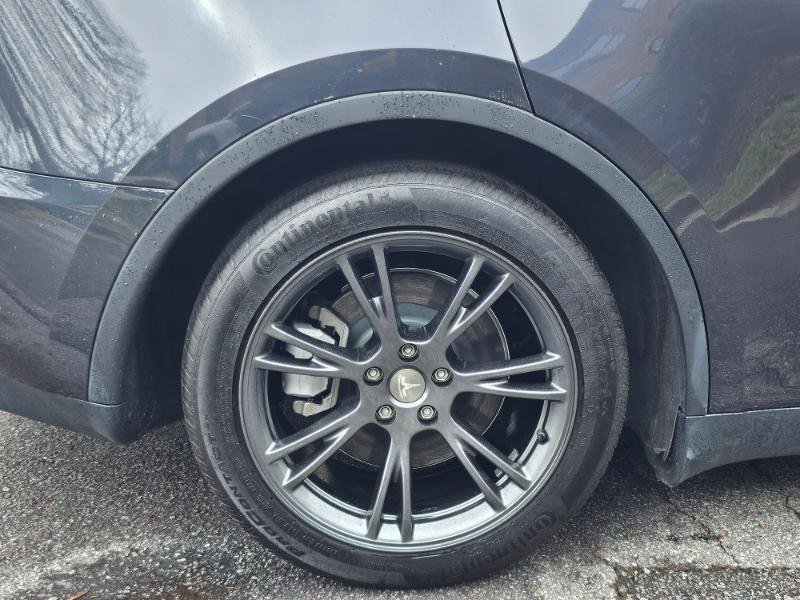 Used 2024 Tesla Model Y Long Range image 16