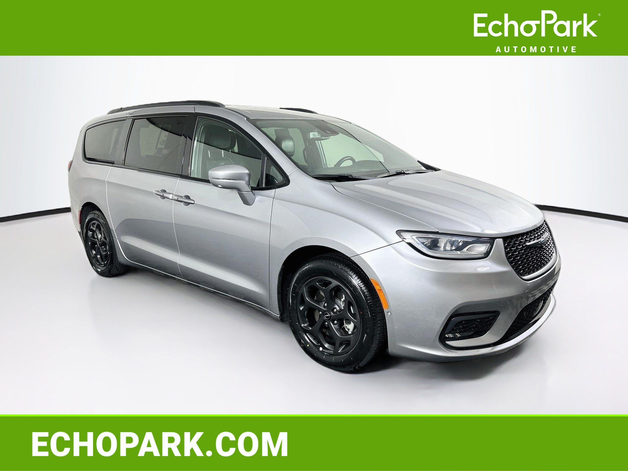 Used 2021 Chrysler Pacifica Touring-L w/ S Appearance Package FWD image 1