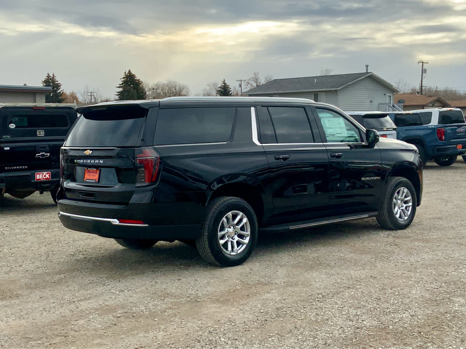 New 2026 Chevrolet Suburban LS image 5