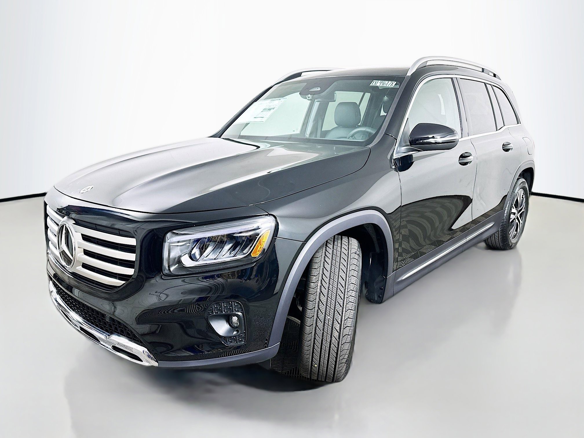 New 2026 Mercedes-Benz GLB 250 4MATIC image 3