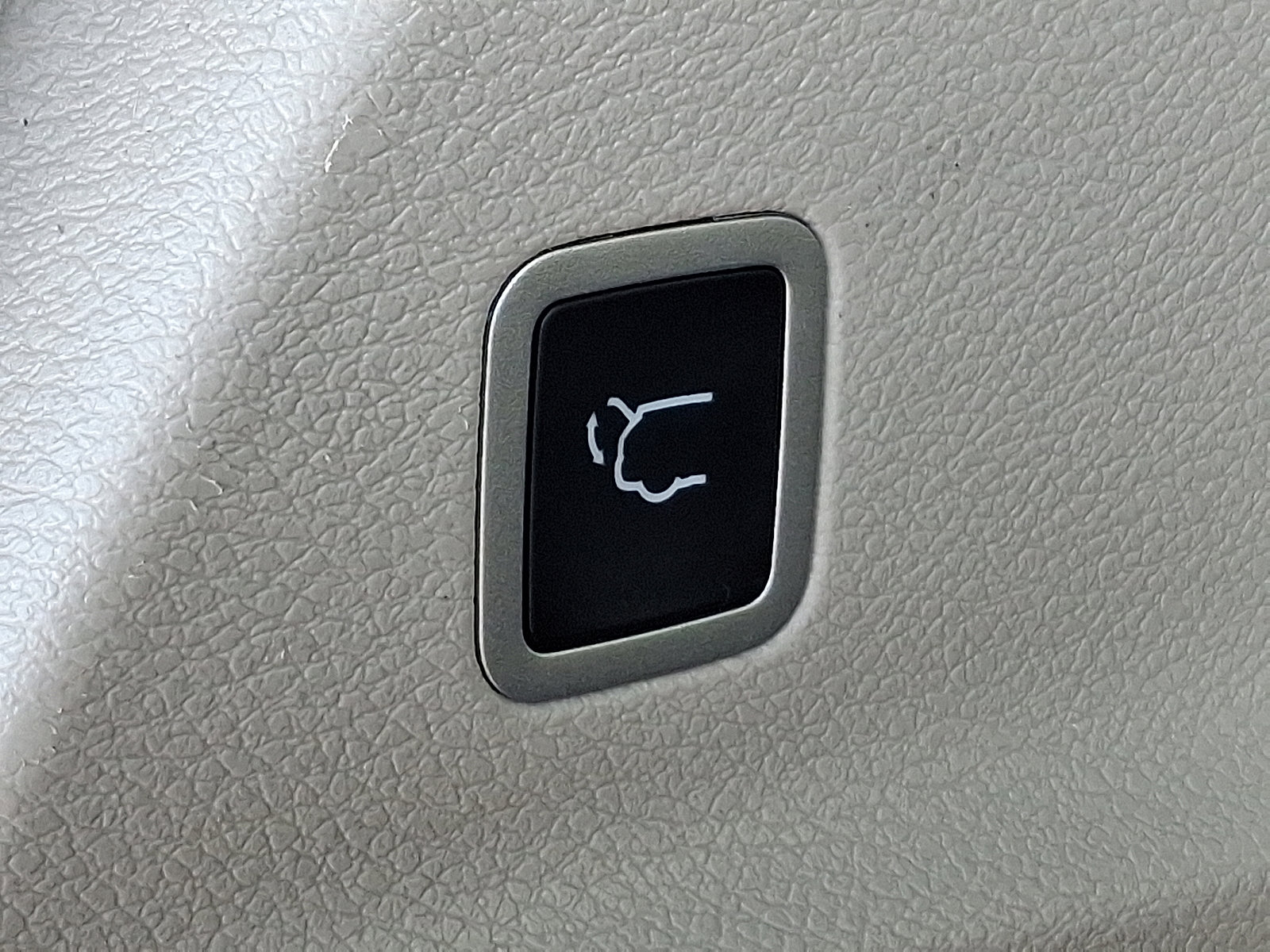 Used 2024 Chrysler Pacifica Touring-L FWD image 30