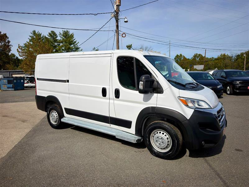 Used 2025 RAM ProMaster 2500 w/ U-Haul Equipment Group FWD image 9