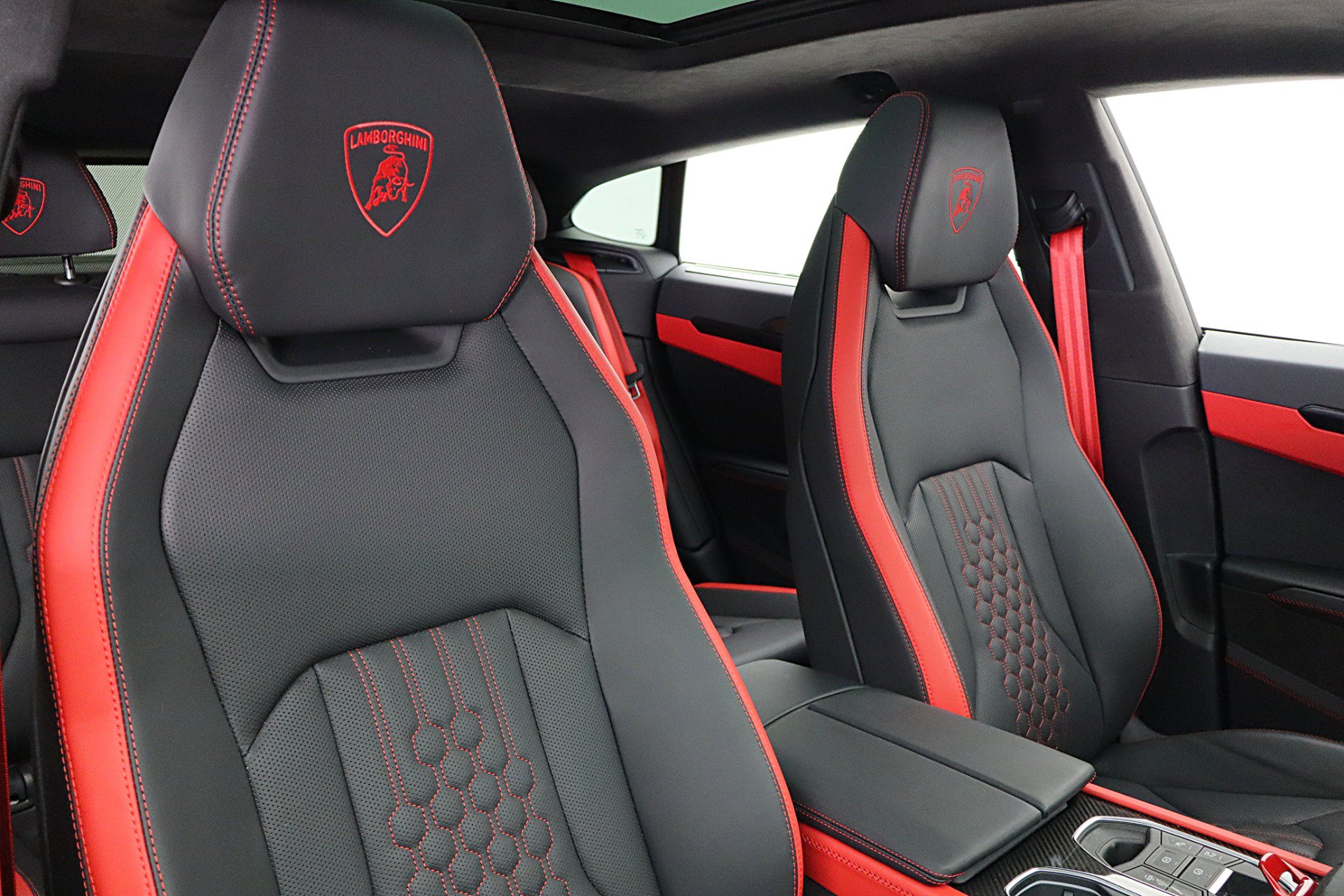 Used 2025 Lamborghini Urus S AWD/4WD image 27