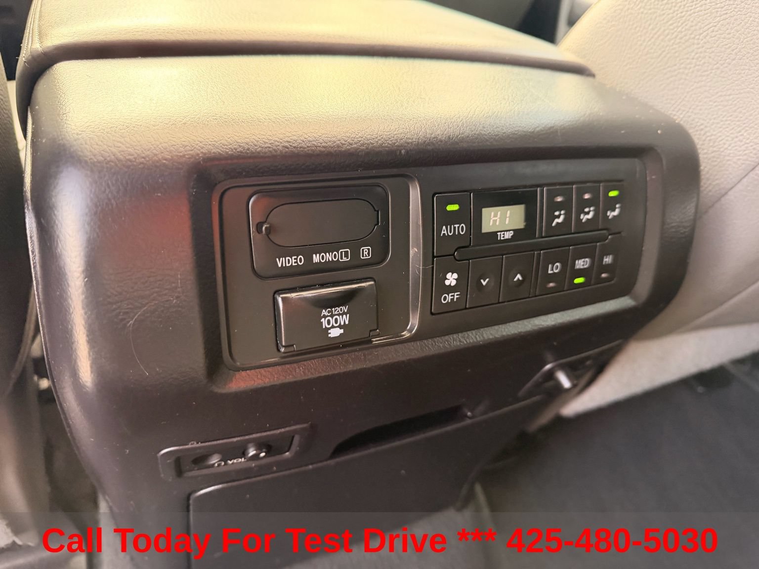 Used 2020 Toyota Sequoia Limited w/ Safety & Convenience Package AWD/4WD image 20
