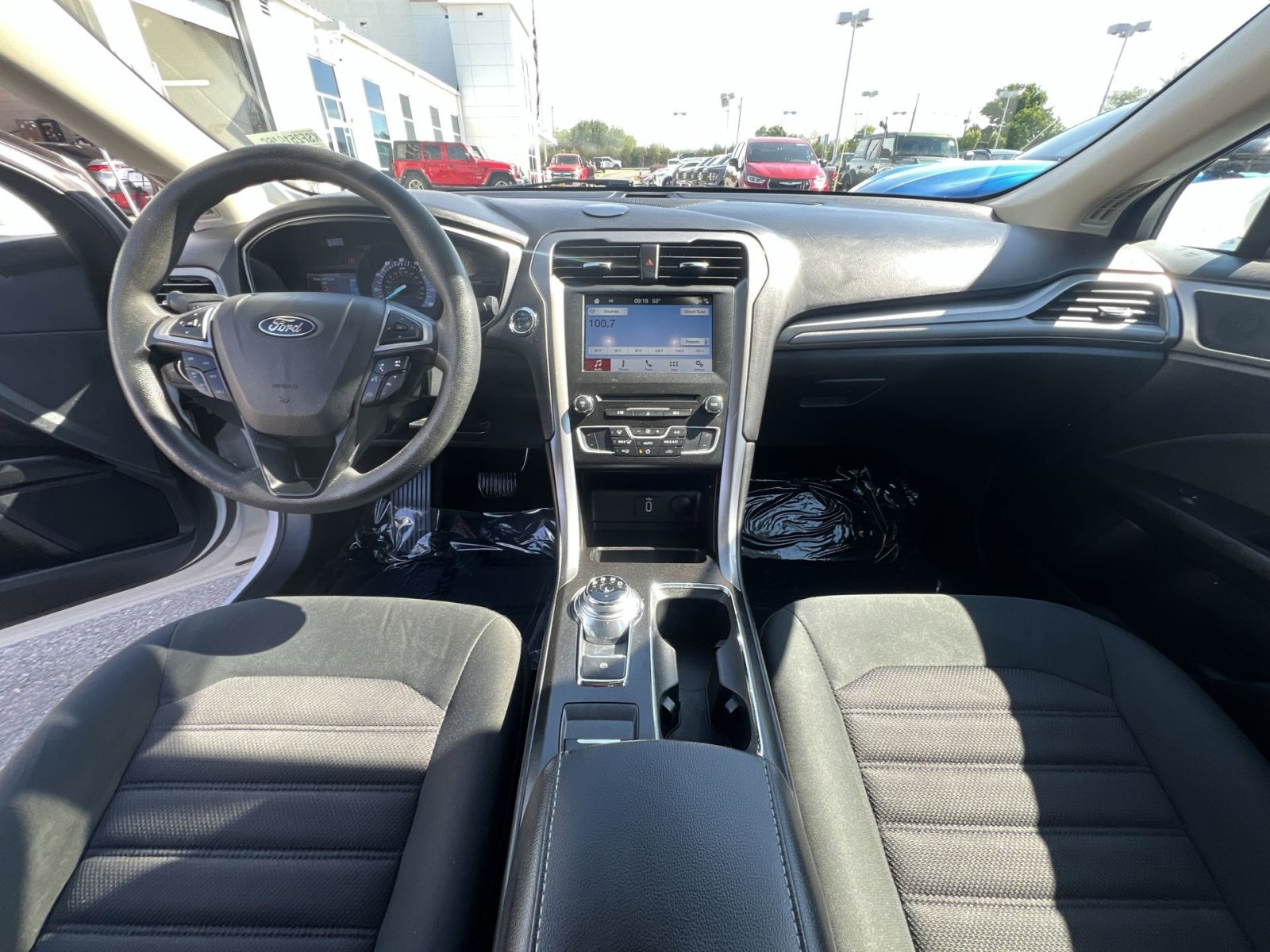 Certified 2018 Ford Fusion SE FWD image 36