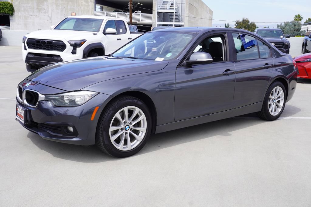 Used 2016 BMW 320i Sedan image 4