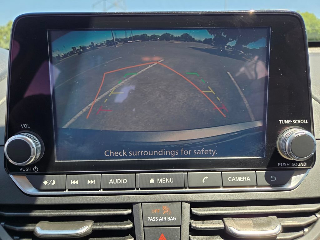 Used 2024 Nissan Altima 2.5 SV FWD image 24