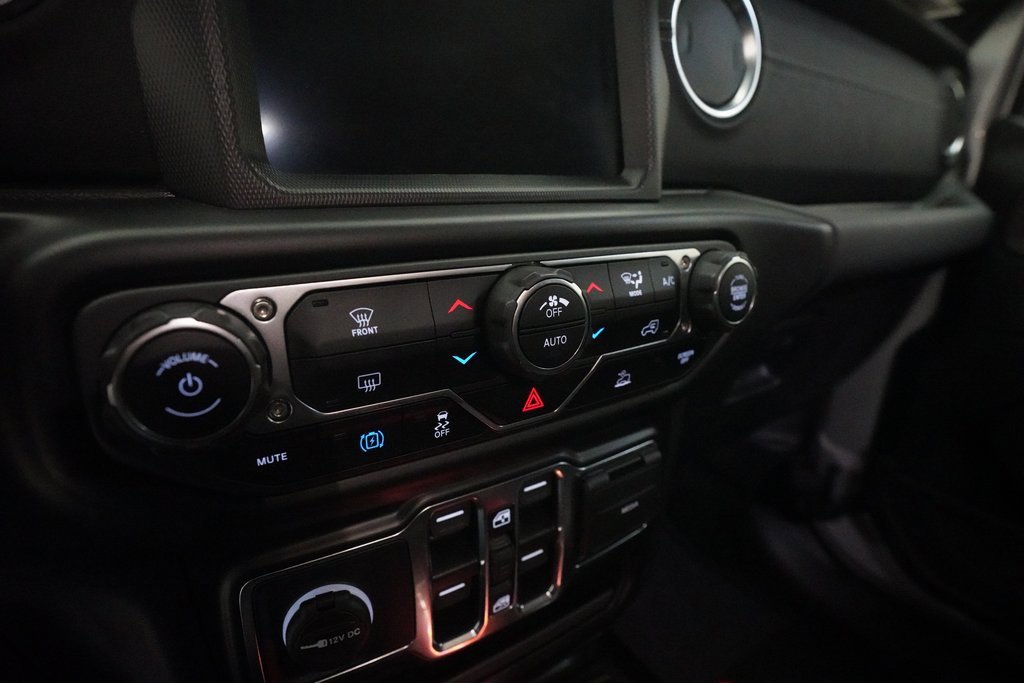 Used 2022 Jeep Wrangler Unlimited Sahara image 20