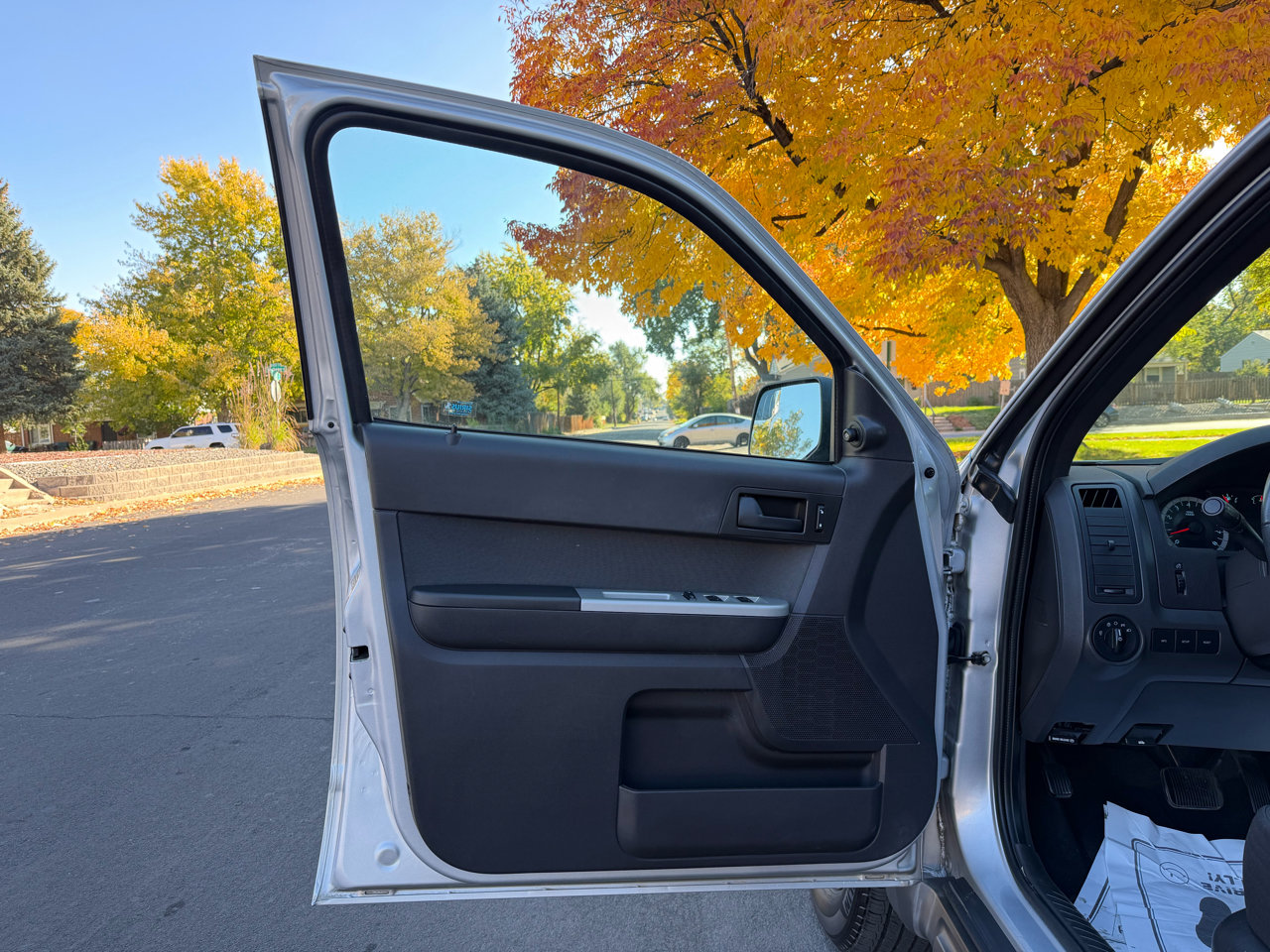 Used 2012 Ford Escape XLT image 11