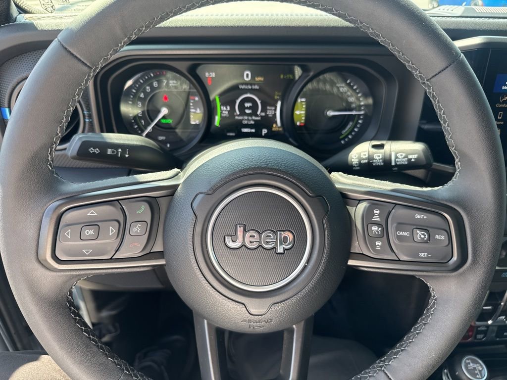 Certified 2025 Jeep Wrangler Unlimited Rubicon 4xe image 18